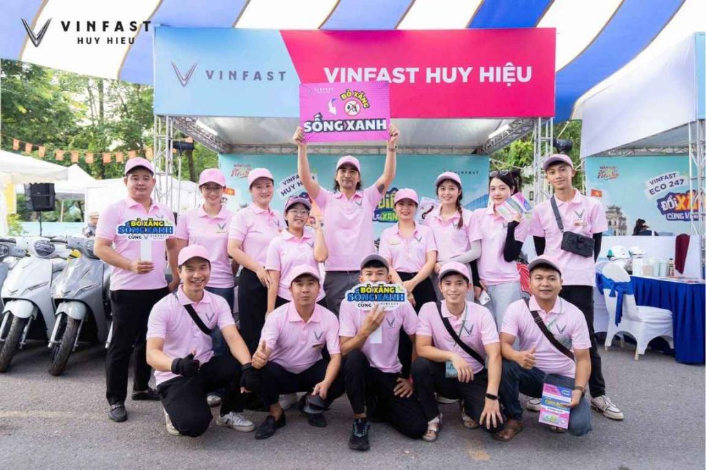 Doanh số 2025 VinFast Huy Hiệu tăng trưởng mạnh cùng thị trường xe máy điện VinFast đạt 406.453 xe