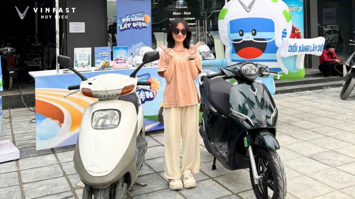 Đổi xăng lấy điện VinFast Huy Hiệu – khách hàng tham gia chương trình đổi xe xăng sang xe điện VinFast