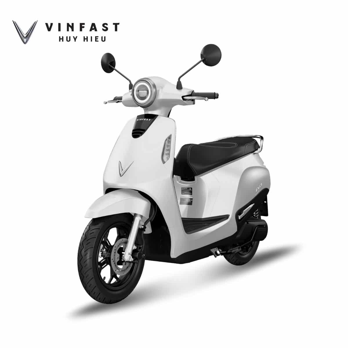 Xe máy điện VinFast Evo Lite đổi pin.