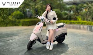 Evo Lite và Flazz Max xe điện đổi pin dành cho học sinh với thiết kế thời trang