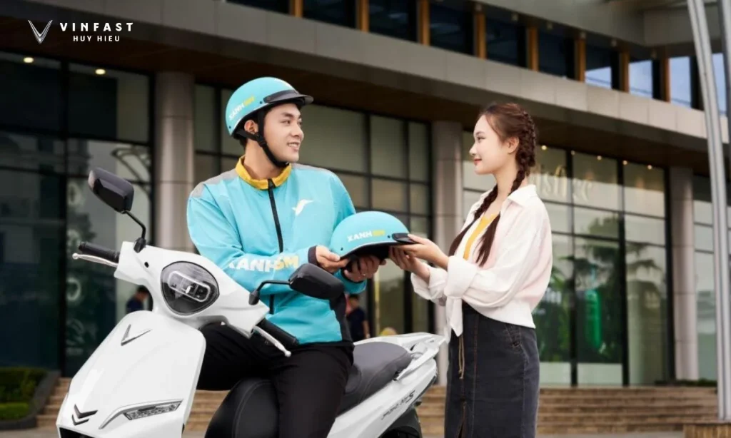 Chạy Giao Hàng Nên Chọn Xe Máy Điện VinFast Nào Để Tiết Kiệm Chi Phí?